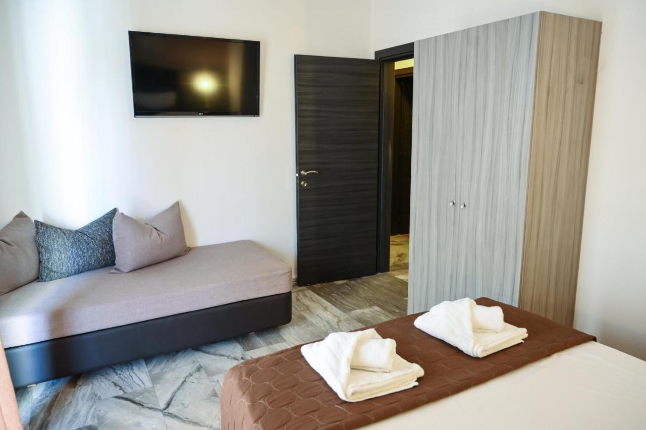 Hotel Kostas Olympiakí Aktí Buitenkant foto