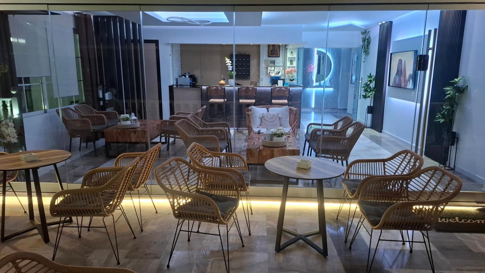 Hotel Kostas Olympiakí Aktí Buitenkant foto