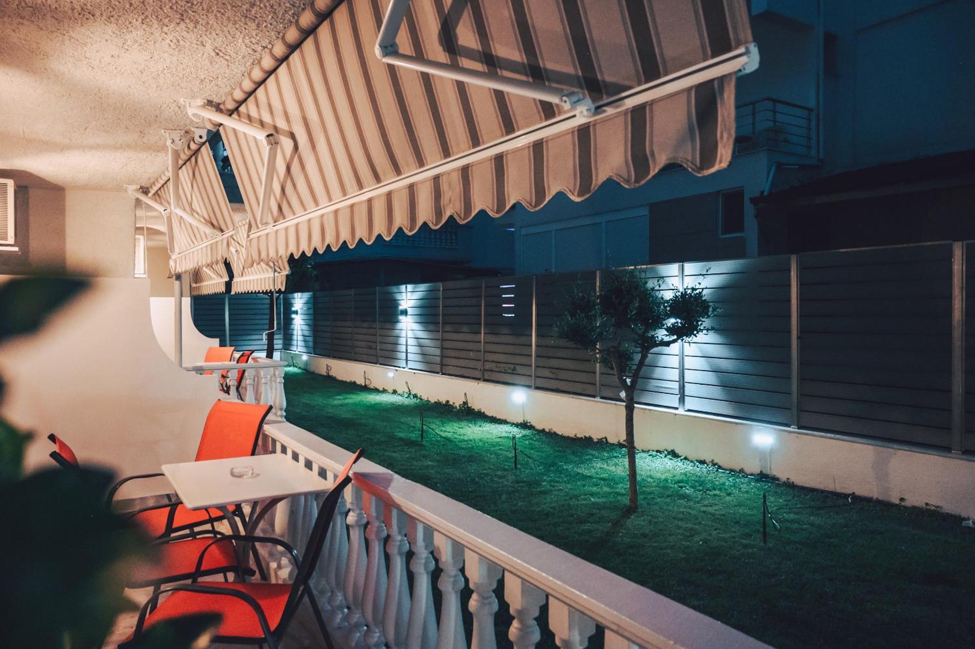 Hotel Kostas Olympiakí Aktí Buitenkant foto