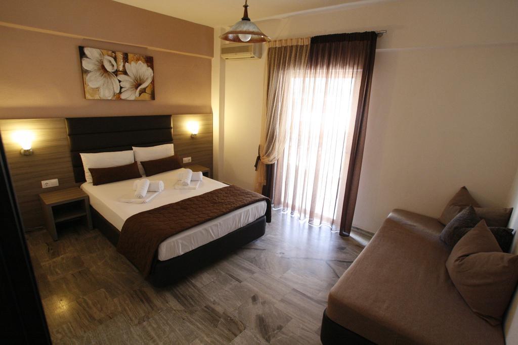Hotel Kostas Olympiakí Aktí Buitenkant foto